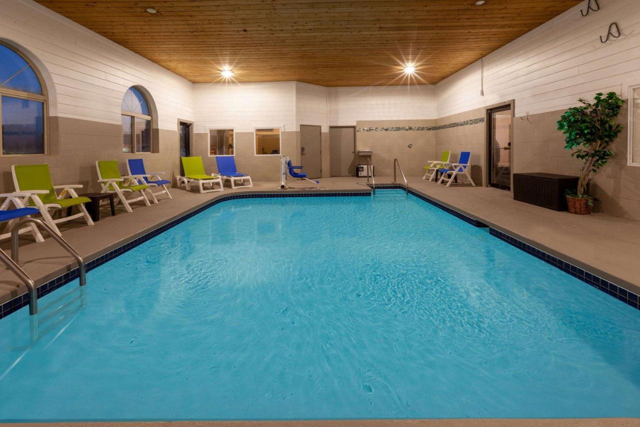 Days Inn By Wyndham Racine/Sturtevant Buitenkant foto