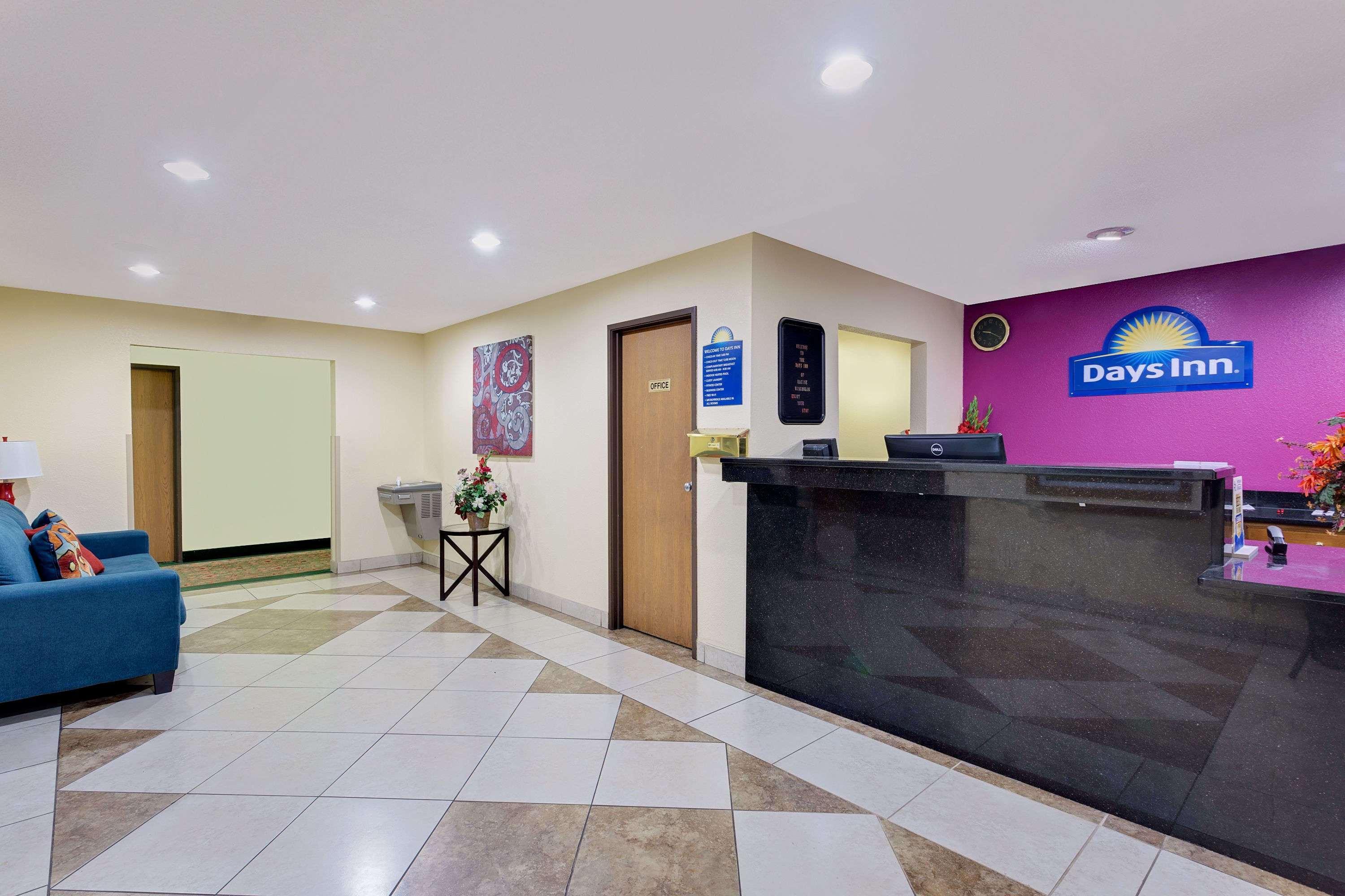 Days Inn By Wyndham Racine/Sturtevant Buitenkant foto